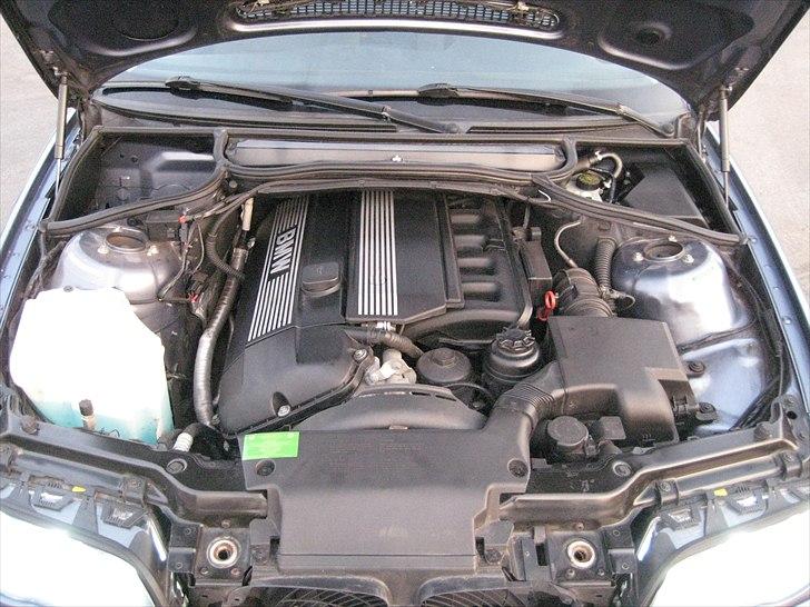 BMW 320 i billede 19