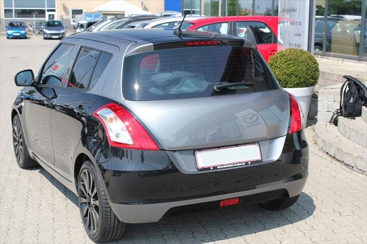 Suzuki Swift GLX 5-Dørs billede 9