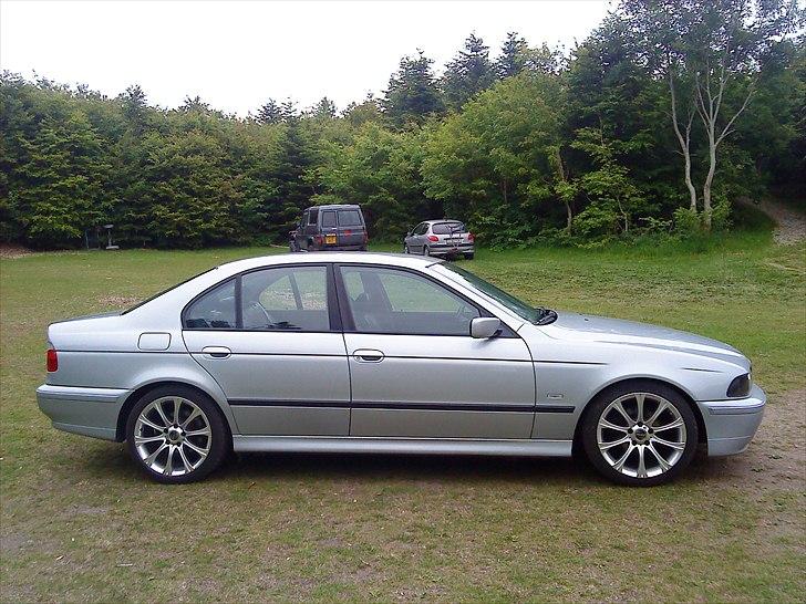 BMW e39 523i Solgt - fra siden  billede 7
