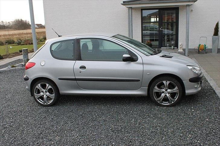 Peugeot 206 2.0 HDi XS - Billede taget hos sælger billede 2