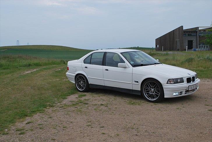 BMW E36 320i *White gangster* billede 3