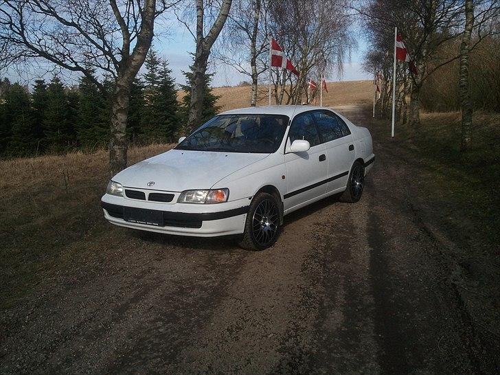 Toyota Carina E 1.8 Xli sedan, Lean burn billede 2