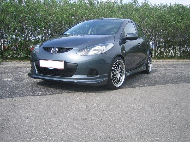 Mazda 2 Advance (solgt) - Fronten ser nu lidt mere ond ud... billede 5