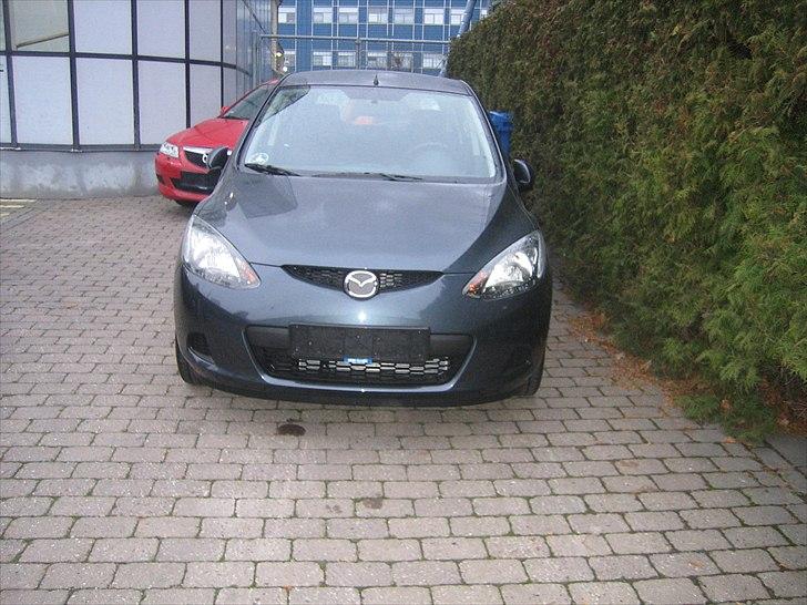 Mazda 2 Advance (solgt) - Sådan så bilen ud da jeg hentede den hos forhandleren.  billede 19