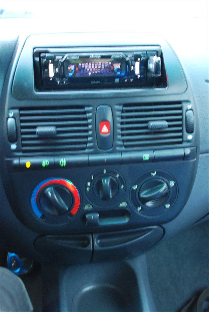 Fiat Bravo HGT  - Clarion Headunit billede 7