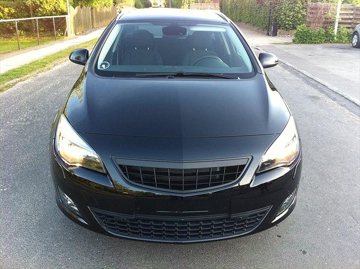 Opel Astra J billede 1