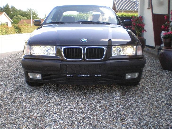 BMW E36 318i billede 1