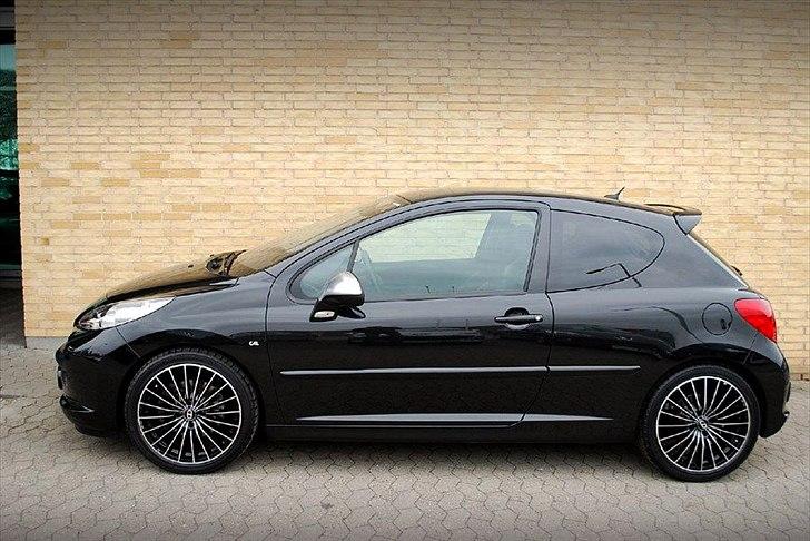 Peugeot 207 RC - Sådan så den ud da jeg hentede den ved forhandleren d. 23 maj 2011 billede 2