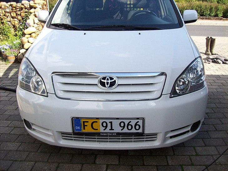 Toyota sportsvan billede 1