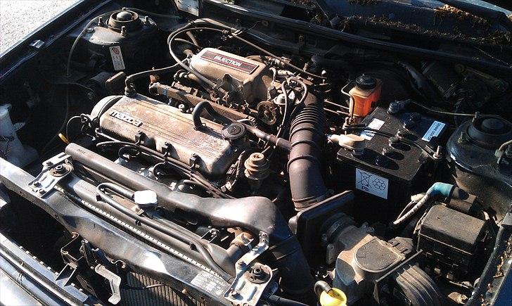 Mazda 323 lx *SOLGT* billede 5