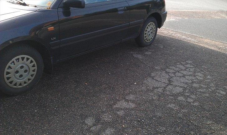 Mazda 323 lx *SOLGT* billede 14