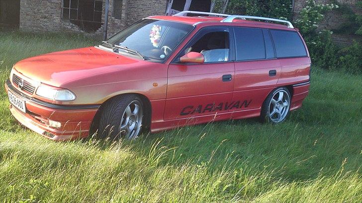 Opel astra caravan solgt billede 2