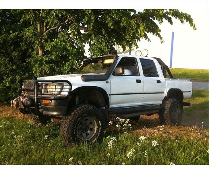 Toyota Hilux LN 105 Dobbel Cab billede 2