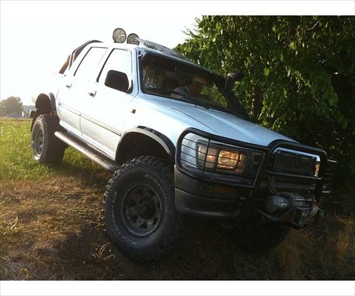 Toyota Hilux LN 105 Dobbel Cab billede 3