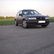 Opel vectra a (solgt)