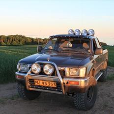 Toyota Hilux LN 110