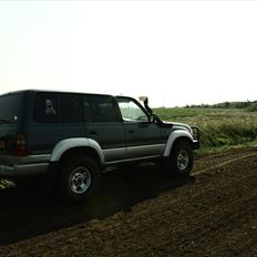 Toyota Land Cruiser HDJ 80