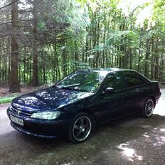 Peugeot 406