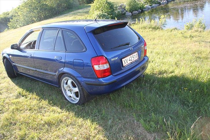 Mazda 323F SLX 1,8i "SOLGT" billede 7