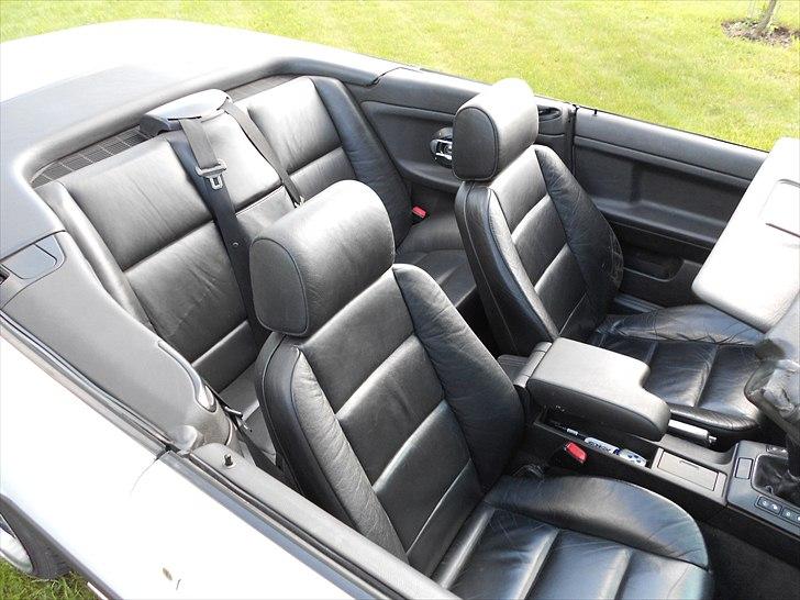 BMW 318i/is cabriolet (SOLGT) billede 8