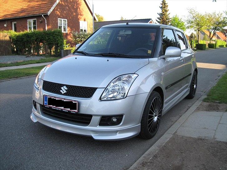 Suzuki Swift 1,3 GLX billede 1