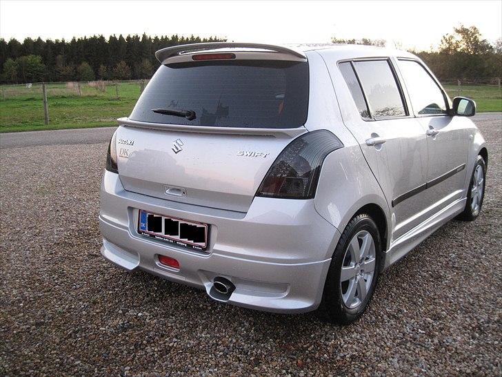 Suzuki Swift 1,3 GLX billede 5