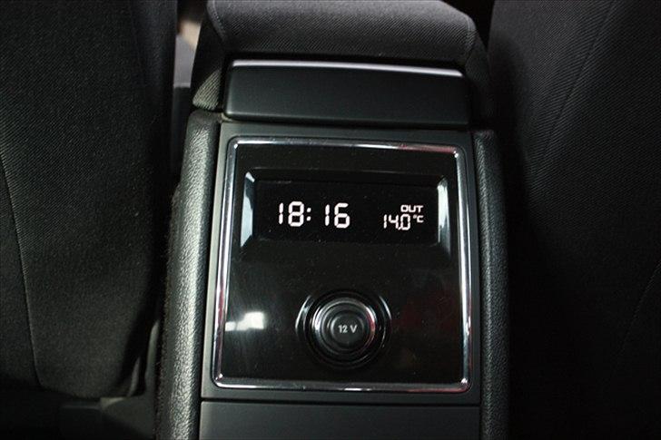 Skoda Superb 1,9 TDI GreenLine - Solgt! - Info til bagsædet billede 12