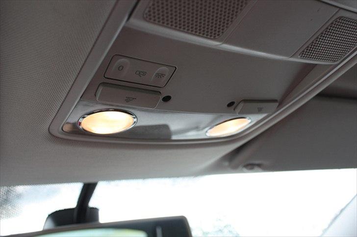 Skoda Superb 1,9 TDI GreenLine - Solgt! - Læselamper foran + ambientelight billede 13