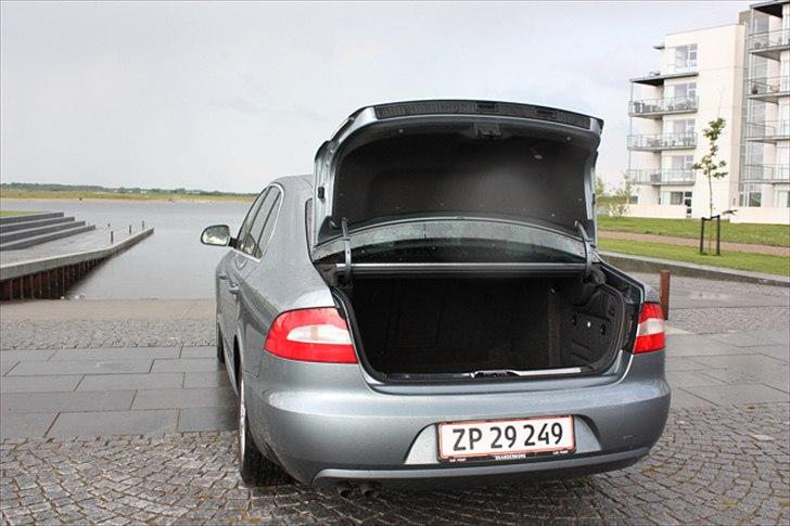 Skoda Superb 1,9 TDI GreenLine - Solgt! - Twindoor bagklap billede 15