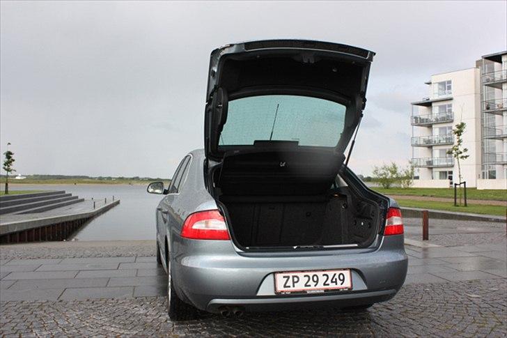 Skoda Superb 1,9 TDI GreenLine - Solgt! - Twindoor bagklap billede 16