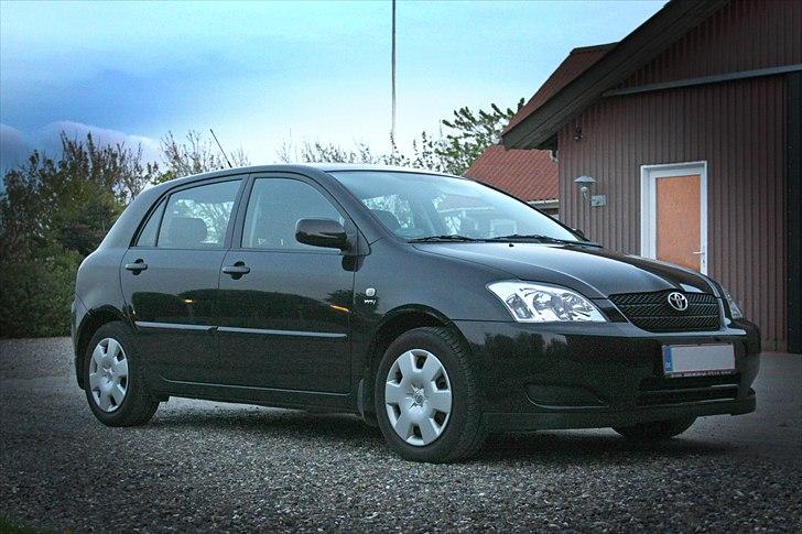 Toyota Corolla E12 1,4  VVT-I - Før sænkning:
Std. støddæmpere + fjedre billede 3