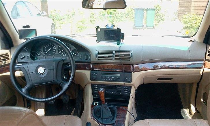 BMW E39 sedan 528i solgt billede 6