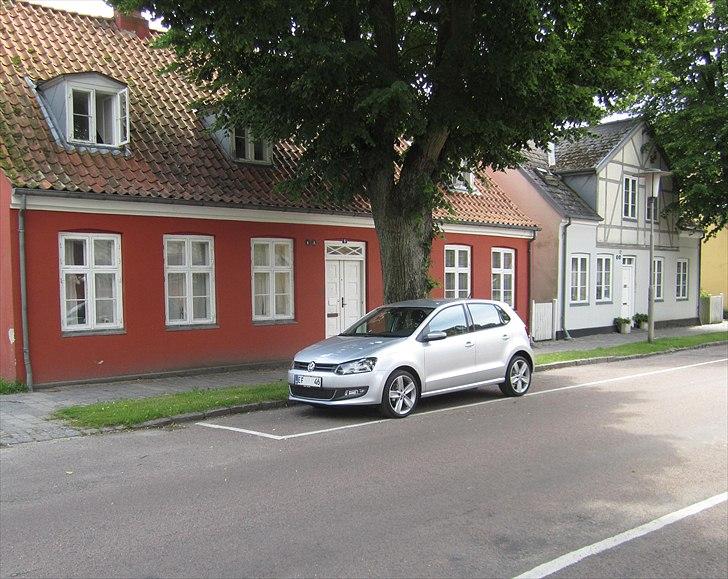 VW Polo 1,2 TSI Highline - Dumdristigt parkerede jeg under et træ. Det kostede nogle fugleklatter på lakken. billede 14