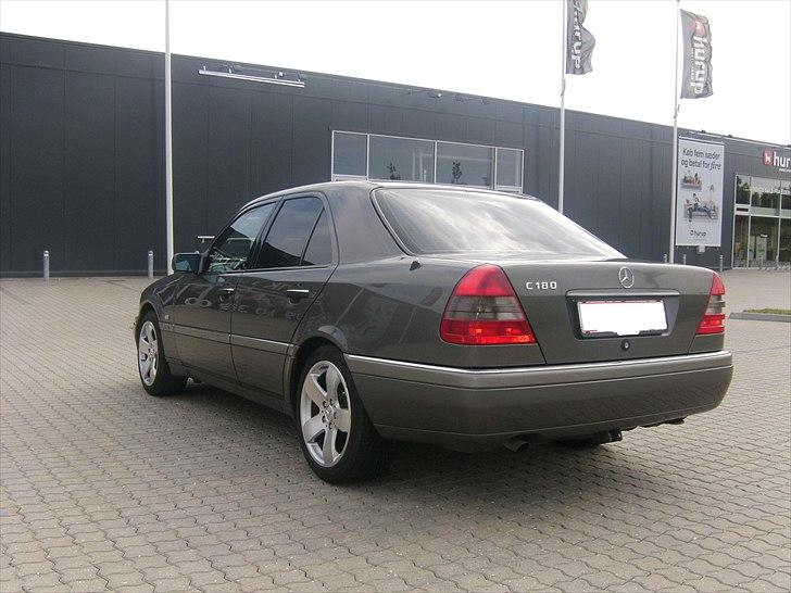 Mercedes Benz C 180 billede 1