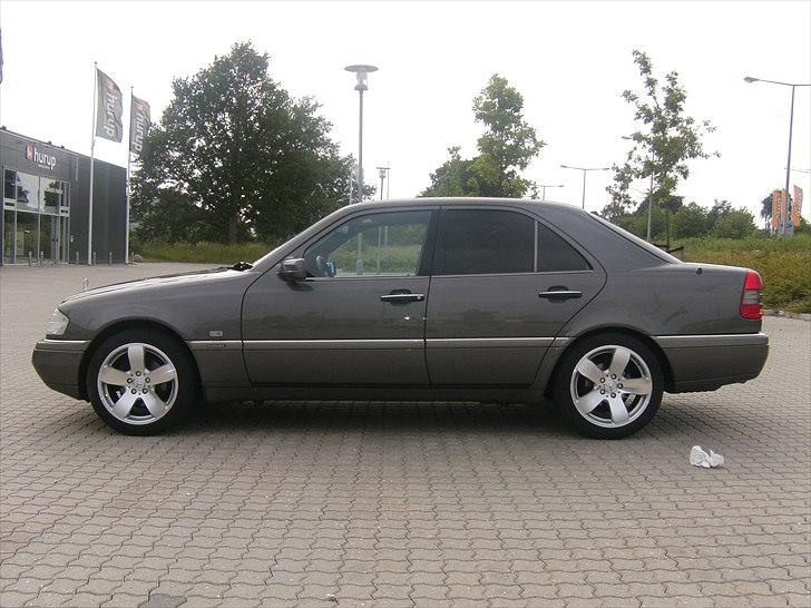 Mercedes Benz C 180 billede 2