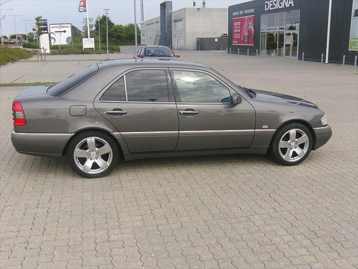 Mercedes Benz C 180 billede 3