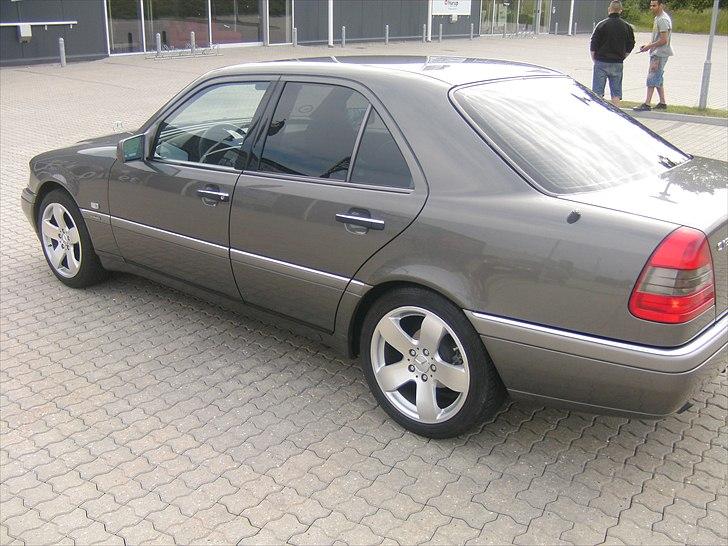 Mercedes Benz C 180 billede 4