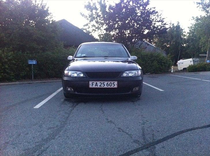 Opel Vectra B 2.5 V6 billede 2