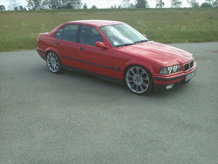 BMW E36 320i billede 2