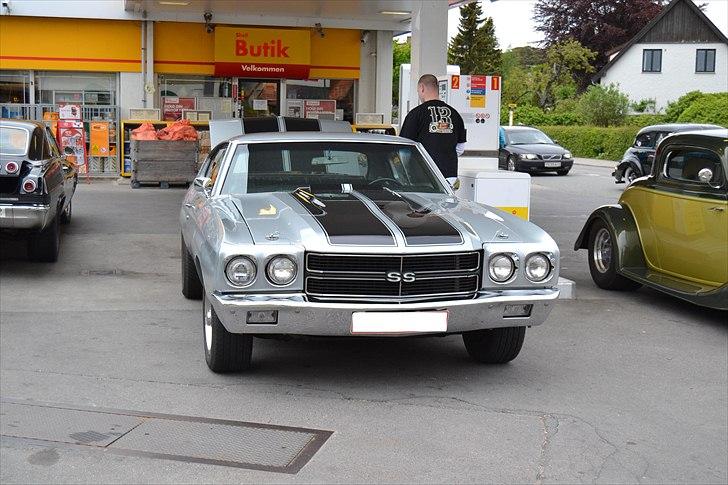 Chevrolet Chevelle SS - Så skal hun tankes .... IGEN !! billede 6