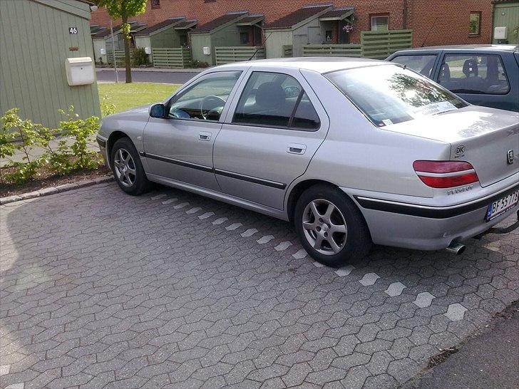 Peugeot 406 billede 1