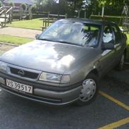 Opel vectra a 2.0i