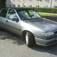 Opel vectra a 2.0i