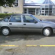 Opel vectra a 2.0i