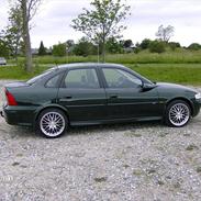 Opel Vectra B     2,0   CDX