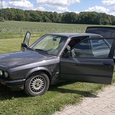 BMW 325i  Coupe (Solgt)