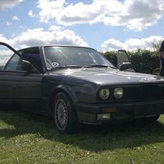 BMW 325i  Coupe (Solgt)