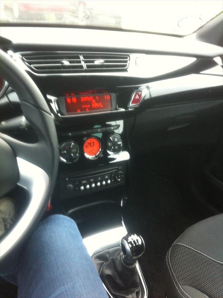 Citroën DS3 - Piano lak :-) bliver vildt støvet ;-) billede 2