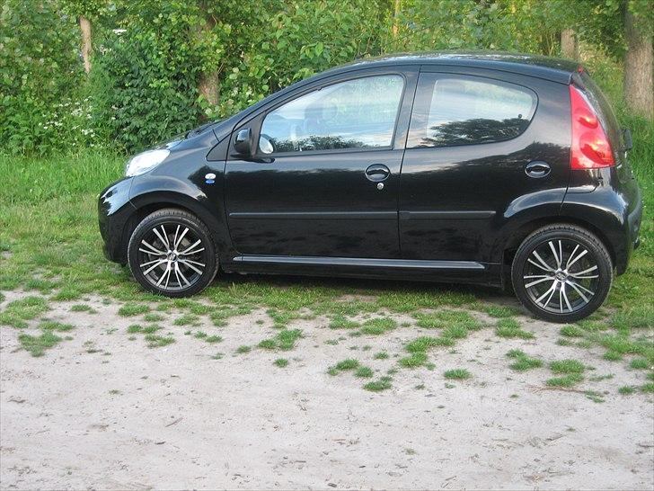 Peugeot 107 Comfort Plus Økoracer billede 1