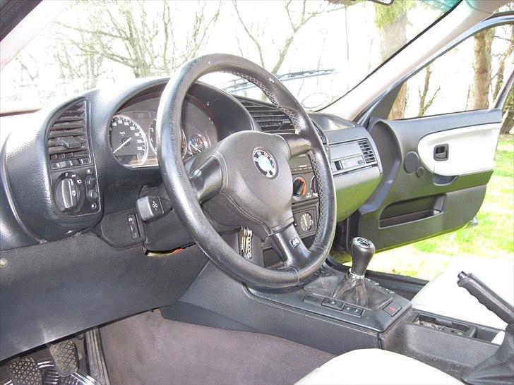 BMW 318i E36 - Solgt billede 10